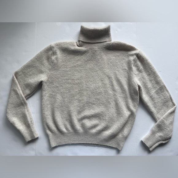 H&M Sweaters - H&M Turtleneck Sweater Soft-Knit Loose-Fit Light Gray Melange Size S